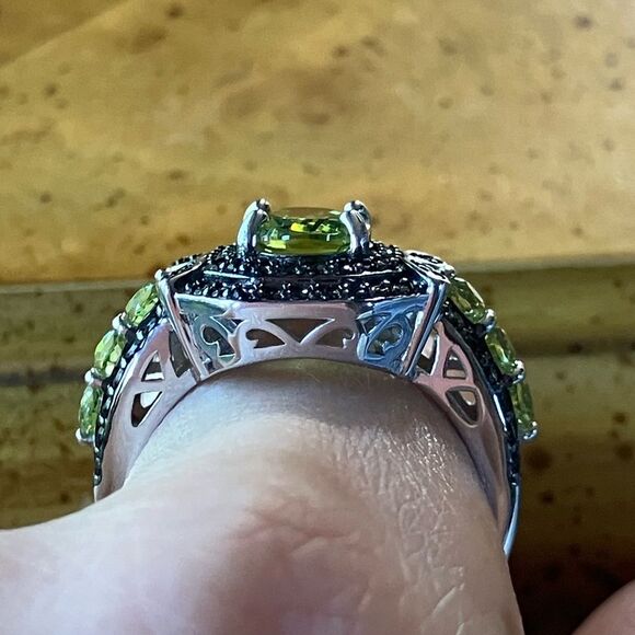 Natural Peridot Black Spinel Sterling Silver Ring Size 8 - Picture 2 of 10